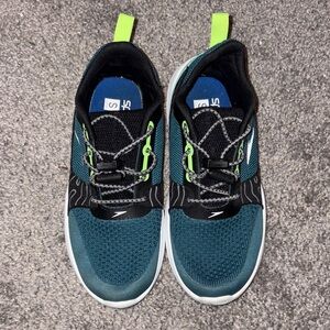 Speedo Black and Green Kids Sneakers